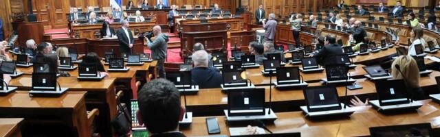 Nastavak sednice Skupštine Srbije: Poslanici glasaju o 40 tačaka dnevnog reda