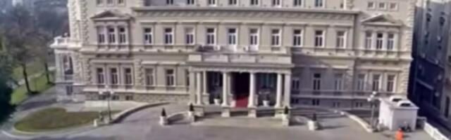 &quot;IZGLEDA SU SE OPET POSVAĐALI&quot; Blokaderi iz opozicije trežili sednicu, pa se nisu pojavili u beogradskoj Skupštini