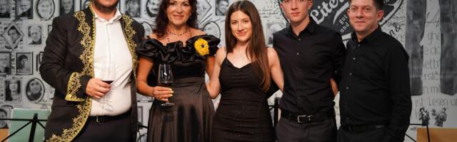 Kabare oduševio prijatelje i goste