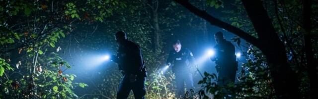 DEVOJKA NESTALA NAKON IZLASKA! Roditelji pored pruge našli čekić, žicu i njene slušalice, a onda je usledilo NAJUŽASNIJE OTKRIĆE: Monstrum je već bio u šumi sa lopatom! (FOTO)