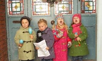 Ovo je omiljeni običaj mališana za Badnje veče: Da li ste spremili darove za male korinđaše?