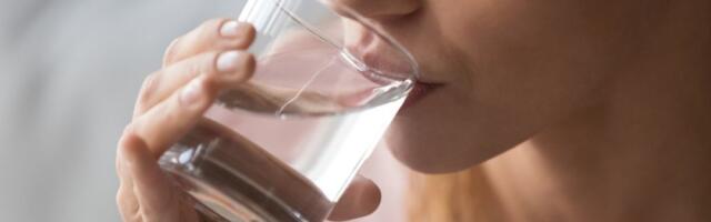 Da li pijenje tople vode utiče na brže mršavljenje? Konačno stiglo objašnjenje