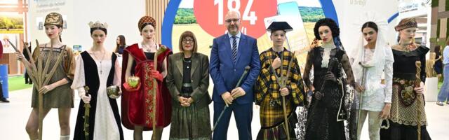 Modni spektakl srpskog fotografa Pavela Surovog na Međunarodnom poljoprivrednom sajmu