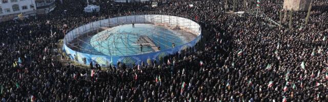 Haos u Teheranu! Narod u crnom kuka za vođom, odjekuje "Smrt Americi i Izraelu!"