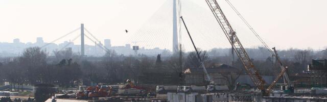 RTS: Prevrnuo se kamion s kranom na gradilištu mosta na Savi, nema povređenih