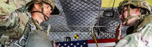 82. VAZDUŠNO DESANTNA AMERIČKA DIVIZIJA  Uspostavlja "mir" u Iranu - nekad u Vijetnamu