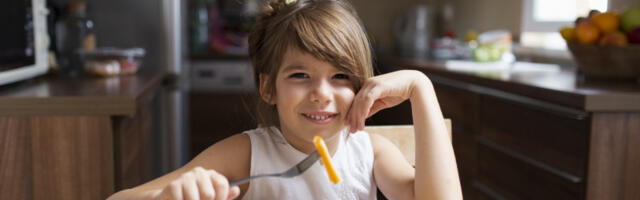 Teško je pojesti brokoli: “Ja nisam dinosaurus, da jedem drvo” (VIDEO)