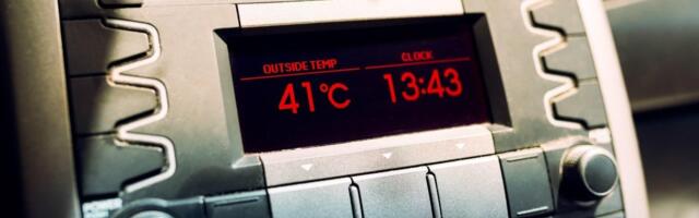 Sunce istopilo automobil u Srbiji! Šokantan snimak zapalio mreže, pogledajte šta je tropski talas uradio od komandne table