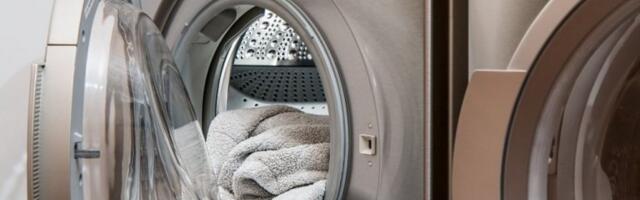 EVO KAKO VEŠU VRATITI BELU BOJU POMOĆU TRI SASTOJKA KOJA SVI IMAJU U KUĆI! Jeftino i efikasno!