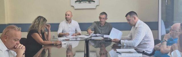 Dragoslavu Pavloviću plata skoro kao Dragani Sotirovski - nepromenjena primanja predstavnicima vlasti u Nišu