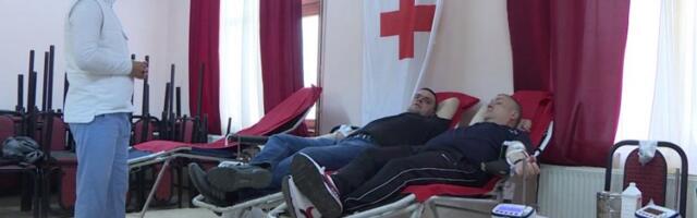 PRIKUPLjENO 40 JEDINICA KRVI: Akcija CK Jagodina (FOTO)