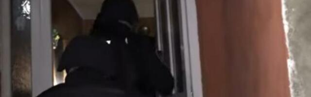 SPECIJALCI U CRNIM UNIFORMAMA HAPSE NA VIŠE LOKACIJA: Velika akcija UKP i SBPOK u Beogradu