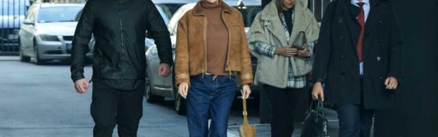 CECI SE OCRTALA BRADAVICA! Pevačica stigla na sud, a kada se pojavila ispred našeg paparaca imali smo šta i da vidimo: FOTOGRAFIJA govori hiljadu reči