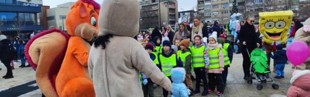 Leskovački trg u znaku dečje radosti povodom pravoslavne Nove godine
