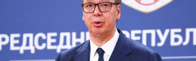 "UHAPSE LEVU PAPUČU I NARUKVICU ZVICEROVE ŽENE I KAO OBAVILI SU POSAO": Vučić ide u Tivat, "STRPITE SE DO VEČERAS"!