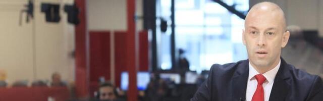 Blokaderi napali Kenu nakon sednice Skupštine! Skandalozan snimak napada na poslanika SNS! (VIDEO)