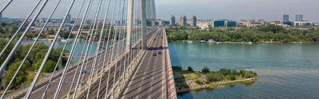 KOLAPS NA MOSTU NA ADI Pogledajte šta je vozač mercedesa uspeo da uradi, svi se pitaju: "Kako?!" (VIDEO)