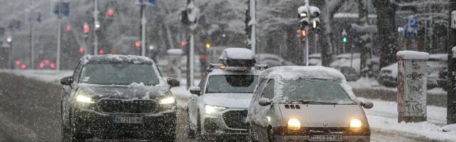 Večeras stiže nova tura snega, a RHMZ niže upozorenja za ovu opasnu pojavu: Beograd na udaru
