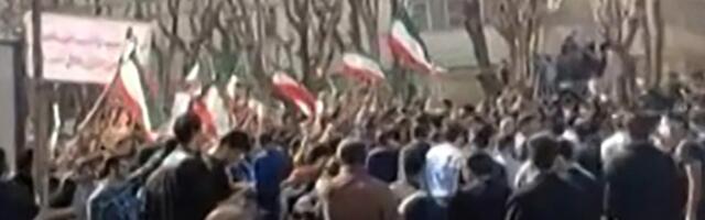 Iranski studenti na antivladinim protestima, sukob sa sigurnosnim snagama u Teheranu