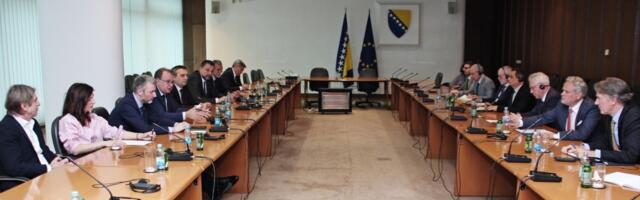 Ugrožavanje ustavnog poretka BiH neće proći bez odgovora, poručili ambasadori PIC-a
