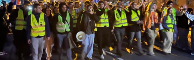 Beogradski studenti pristižu u Novi Sad, bojkot trgovina širom regije