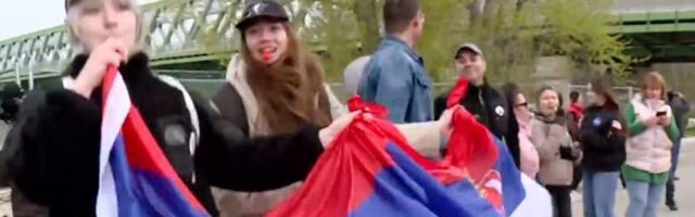Studenti biciklisti stižu: Građani u Slovačkoj ih dočekuju, krčkaju se paprikaš i pasulj