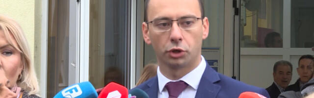 „Kurtijev pokušaj da Srbima nametne predstavnike“: Simić o nesertifikovanju Srpske liste