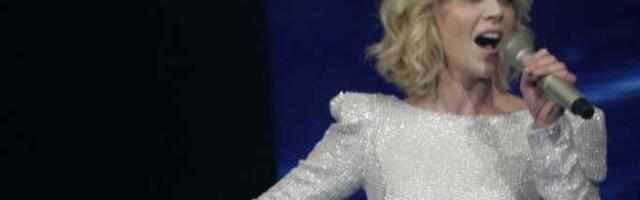 Jelena Rozga sve lepša i zgodnija (FOTO)