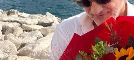 ČEDIN PRIJATELJ PRED SELIDBU NAPRAVIO ROMANTIČNO IZNENAĐENJE! Političar ne krije svoju sreću, SNIMAK OSVOJIO INTERNET!