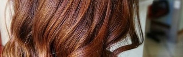 Šta je zastakljivanje kose i kako se razlikuje od laminacije?