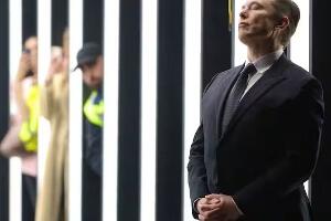 Питао Маска да ли је отпуштен или не, милијардер га исмевао на Твитеру