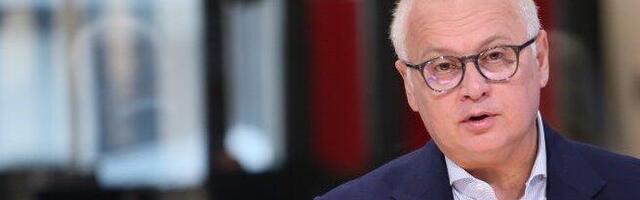 Vesić. Podneo sam tužbu protiv Nove S!