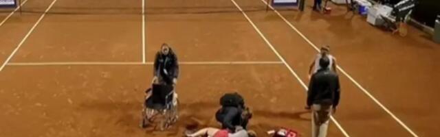 JEZIVA SCENA! Teniserka sa osam prstiju se srušila tokom meča (VIDEO)