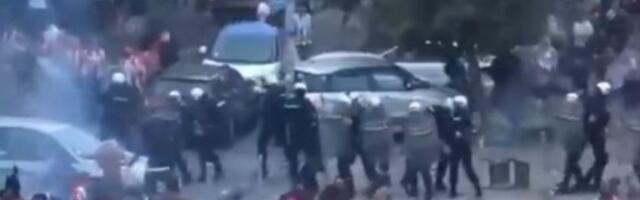 Isplivao NAJJEZIVIJI SNIMAK tuče Delija i policije: Tek sad se vidi koliko je sve bilo BRUTALNO (VIDEO)