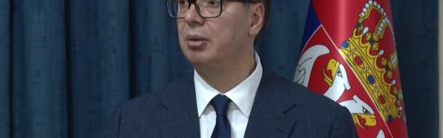 "UVREDE NAVIJAČA IZ BiH ZNAČE DA DOBRO ŠTITIM SRPSKE INTERESE" Vučić o skandalu na utakmici u Skenderiji: Mogu i da im pomognem...