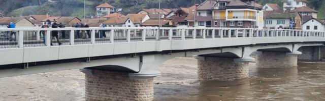 Neobičan prizor na Limu: Snimak izazvao lavinu komentara