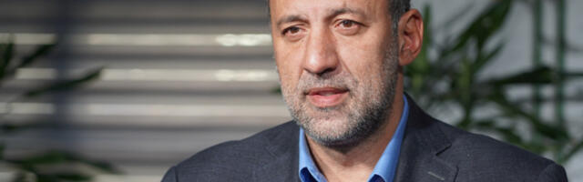 VLADE DIVAC SKRHAN ODLASKOM VUJOŠEVIĆA: Niko nije imao ljubav prema košarci kao ti (FOTO)