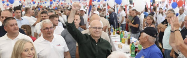 Вучевић у Шајкашу: Не дамо да нас деле и вређају нам мајке и очеве