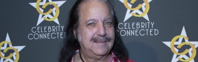 Ron Džeremi pred sudom zbog više od 30 optužbi za seksualne napade