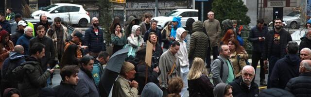 Studenti blokirali raskrsnicu u Nišu u znak podrške studentima koji blokiraju RTS