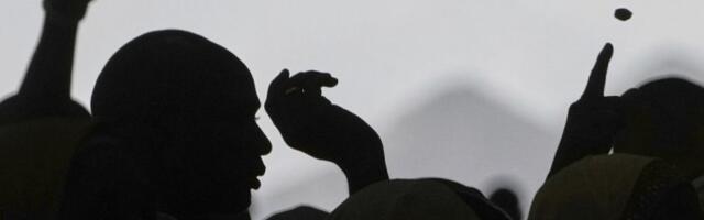 PREMINUO "USPAVANI PRINC": Kraljevska porodica zavijena u crno