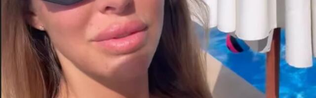 Jelena Radanović pokazala TELO nakon TREĆEG POROĐAJA, POPRSJE u neon bikiniju ukralo svu pažnju, Sloba ne skida pogled sa nje - NEMA GRAM VIŠKA! (FOTO)