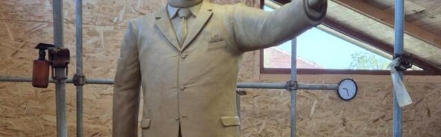 Postavljen spomenik Draganu Markoviću Palmi u Jagodini, SSP ukazuje šta je simoblika