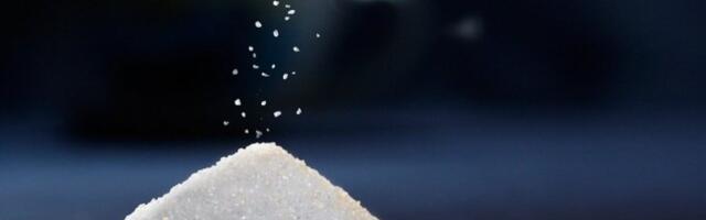 Ubacite ŠEĆER u veš mašinu i posmatrajte čudo! Tri SUPENE KAŠIKE su dovoljne!