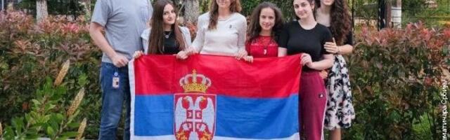 Četiri medalje za Srbiju: Učenice osnovne i srednje škole nam osvetlale obraz na Evropskoj matematičkoj olimpijadi u Gruziji