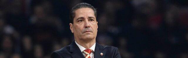 SKANDAL U ARENI: Navijači Partizana gađali Janisa Sferopulosa! (VIDEO)