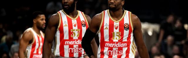 PARIZ – ZVEZDA Motejunas dominira na startu! Crveno-beli imaju ogromnu podršku, domaći igrači izviždani /VIDEO/