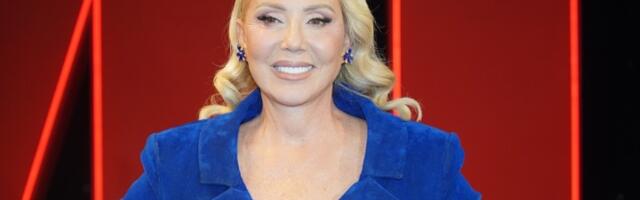 Živojinovići slavili do jutra: Lepa Brena zapevala čuveni hit sa popularnom pevačicom