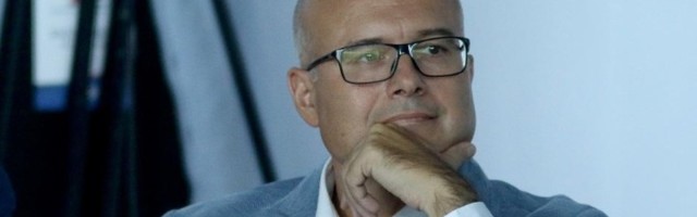 Vučević okupio miliciju: Ni maske ni fizičke distance!