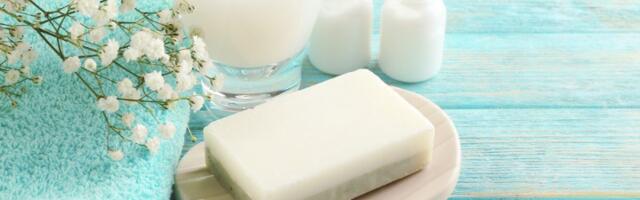 Stavio je sapun u auto i desilo se čudo! Čak i onaj najjeftiniji donosi neverovatne rezultate (VIDEO)